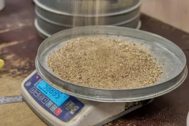 Análisis granulométrico en Alto Hospicio: ensayos de laboratorio con tamices e hidrómetro